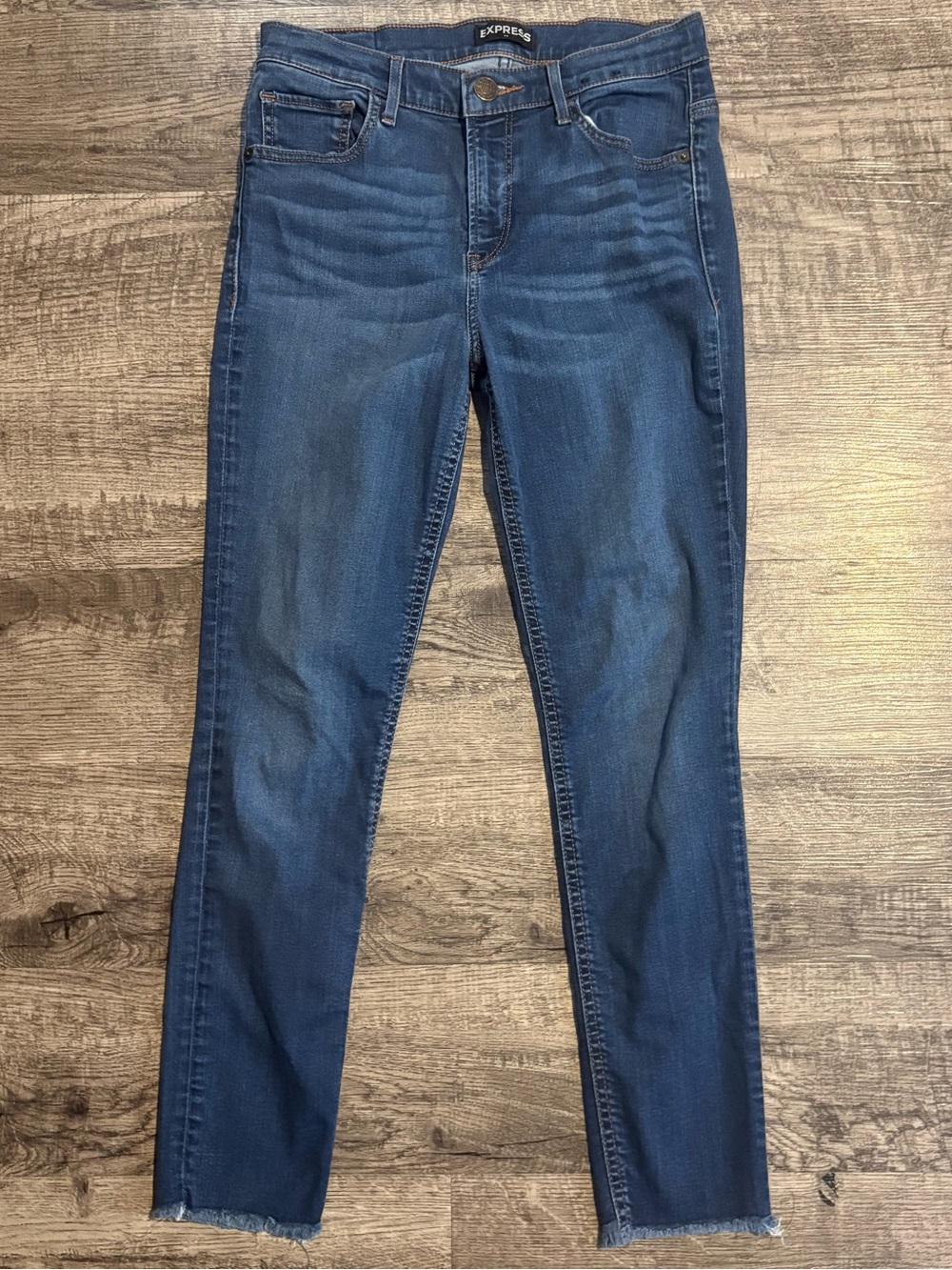 Express Jeans Women’s 8 Blue High Rise Cropped Legging Super Soft Denim